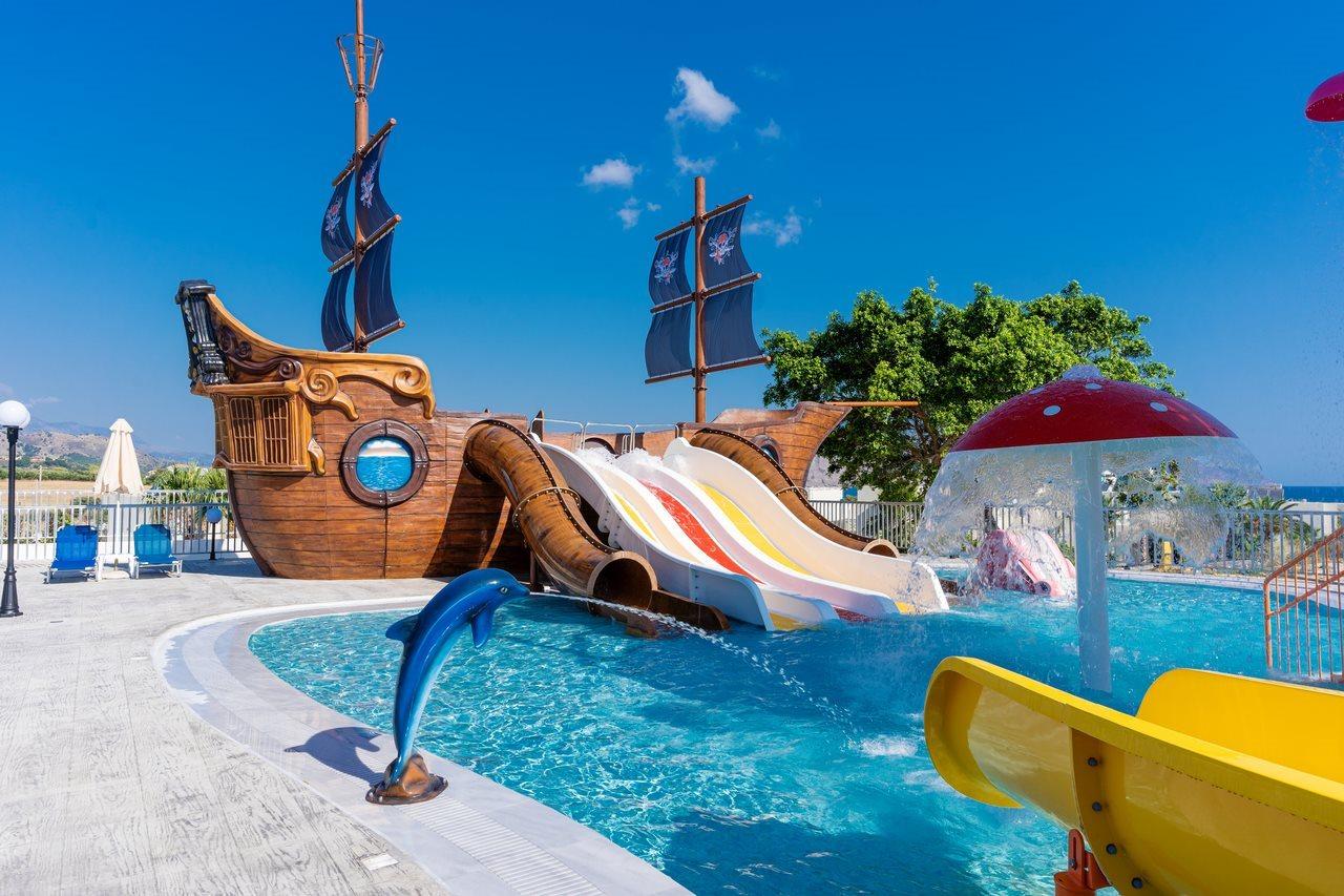 Georgioupolis Suites & Aqua Park Asprouliánoi Extérieur photo